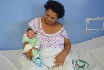 Brazil: 51 tuổi, thai phụ vẫn sinh con thứ 21 bằng phương pháp đẻ thường