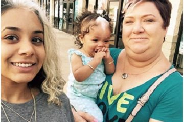 Kỳ lạ: Bé gái người Mỹ sinh ra đã có chỏm tóc bạc di truyền của bà và mẹ