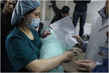Bệnh viện thực hiện mang thai hộ: Chính phủ siết thêm điều kiện