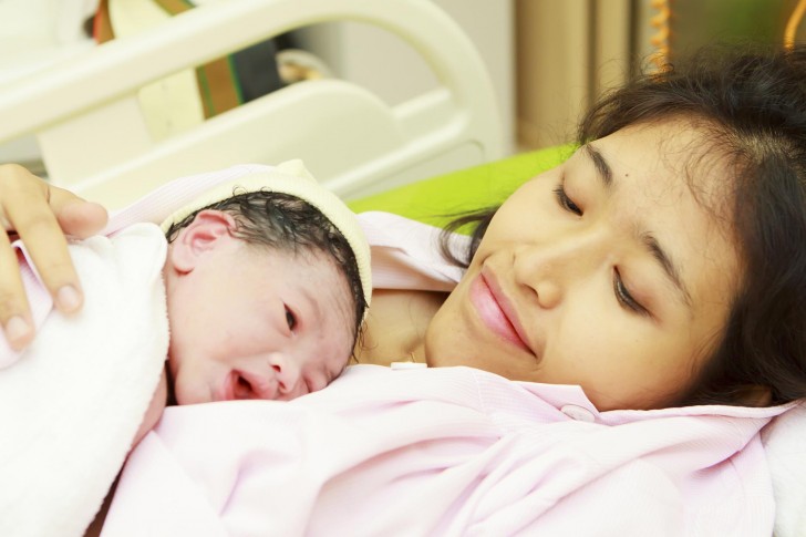 Phụ nữ sau sinh dễ nhiễm khuẩn hậu sản