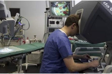 Robot lần đầu tiên phẫu thuật tim thành công cho một bệnh nhân nhí