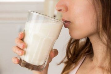 Có được uống sữa ngay sau khi sinh mổ không?