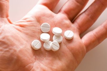 Lạm dụng thuốc giảm đau lâu dài có nguy cơ gây nghiện